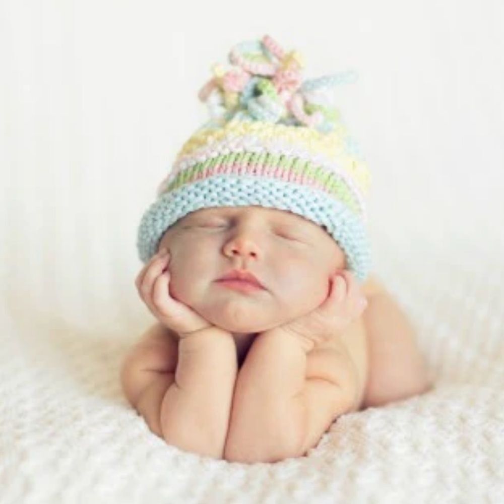 Bebe Chapeau Unisex Pastel Beanie Hat Curly Top 100% Cotton 12-24 months NEW